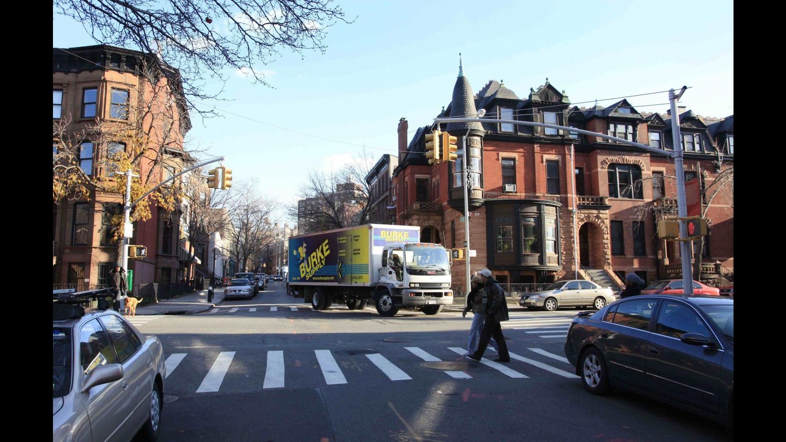 Usa, 5 morti uccisi a coltellate a Brooklyn, c’è anche bambino un anno