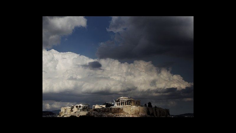 Grecia colloca 1,3 mld in bond a 13 settimane, tassi in lieve calo
