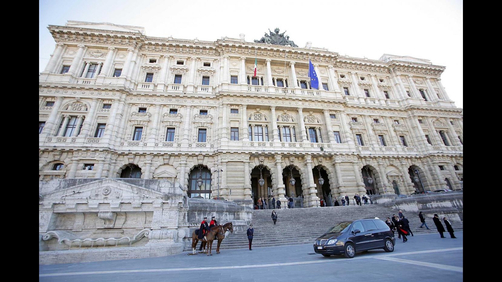 Legge Severino, Cassazione: No a linea dura su concussione