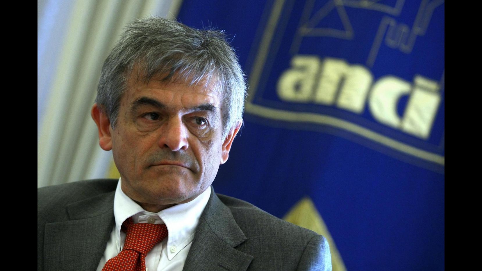 Torino, ex sindaco Chiamparino indagato per abuso d’ufficio: rimette mandato presidenza Compagnia San Paolo