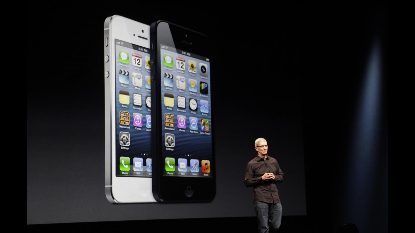 Apple, in 24 ore oltre 2 milioni di persone hanno ordinato iPhone 5