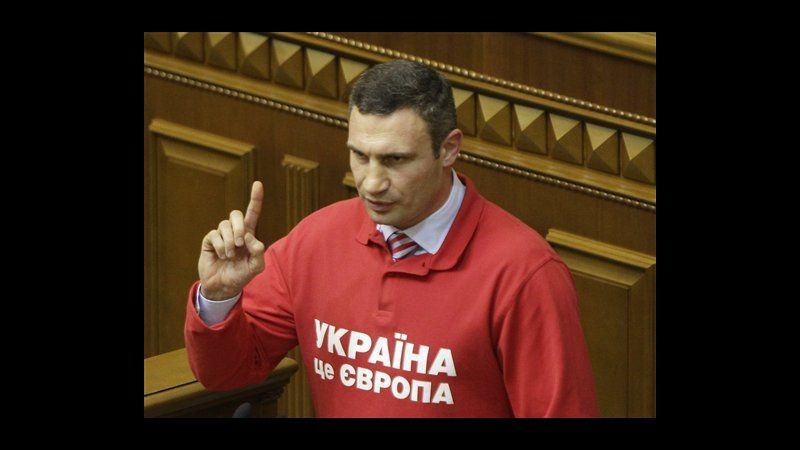 Ucraina, pugile Vitali Klitschko si candida a presidenziali 2015