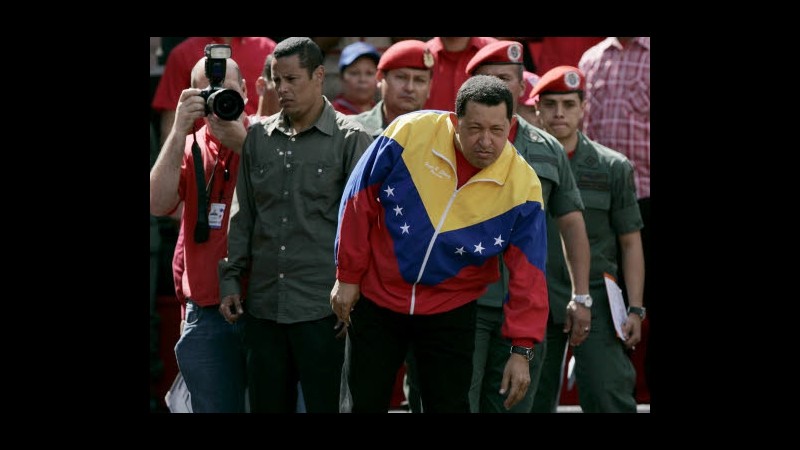 Venezuela, Chavez piange durante discorso, critiche da Capriles