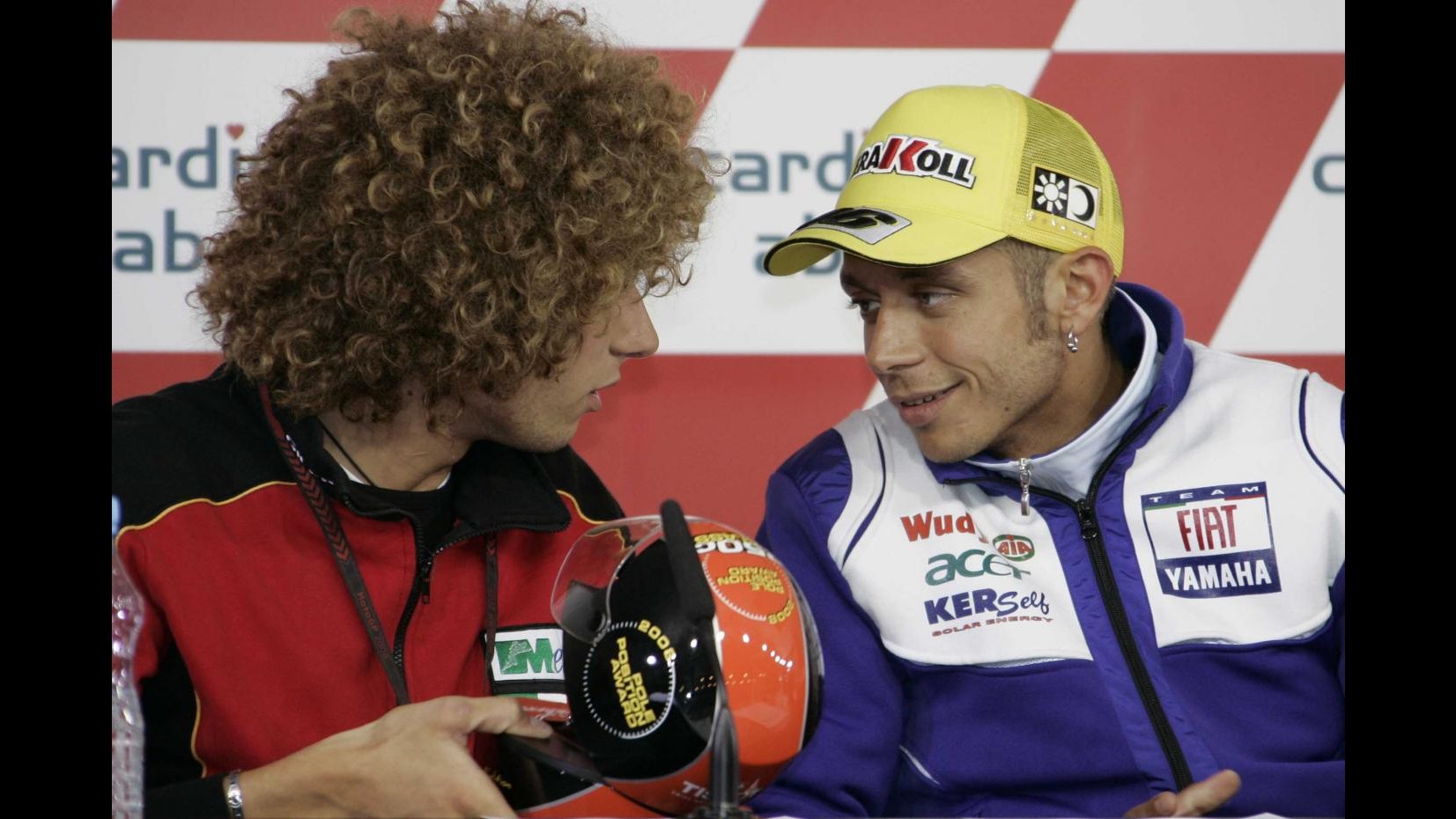 MotoGp, Valentino Rossi ricorda Marco Simoncelli a 2 anni scomparsa: Sempre nel cuore