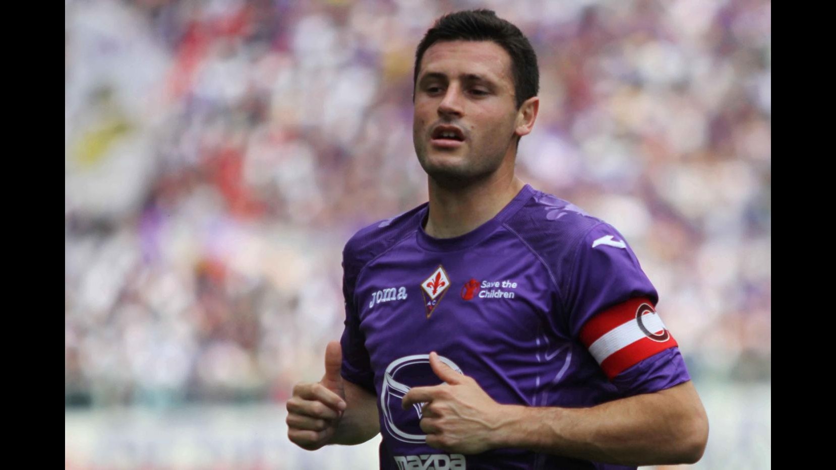 Fiorentina, capitano Pasqual rinnova: Ringrazio proprietà, ha sempre creduto in me