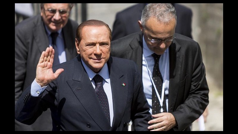 Berlusconi diserta dibattito Atreju. Giovani Pdl: Fa come Grillo