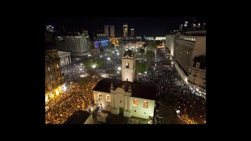 Argentina, proteste anti Fernandez: migliaia in piazza a Buenos Aires