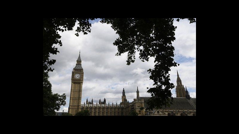 Londra, amianto in Parlamento: chiesto trasferimento a Stadio Olimpico