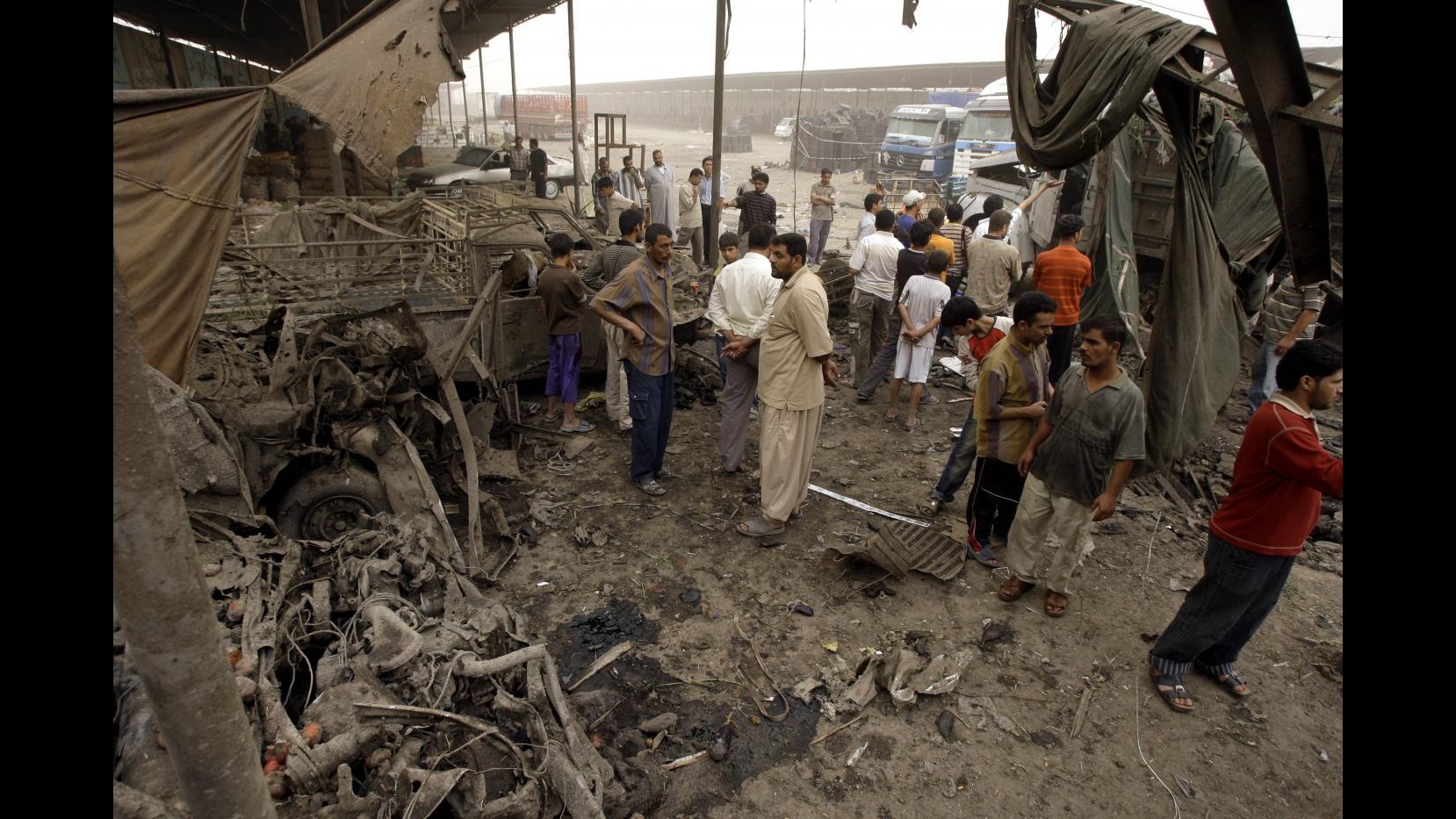 Iraq, autobomba in mercato nel nordest: 27 morti