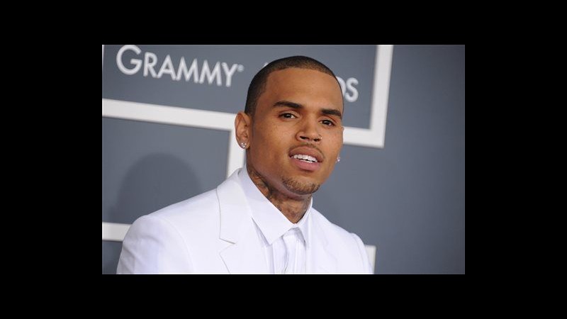 Chris Brown atteso in tribunale per rivedere libertà vigilata