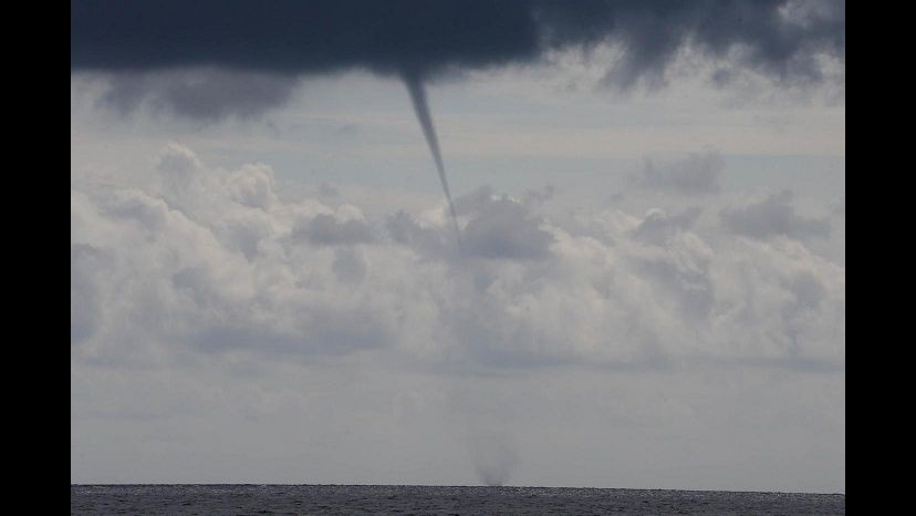 Maltempo, Puglia: Tromba d’aria Gallipoli, ritrovato unico disperso