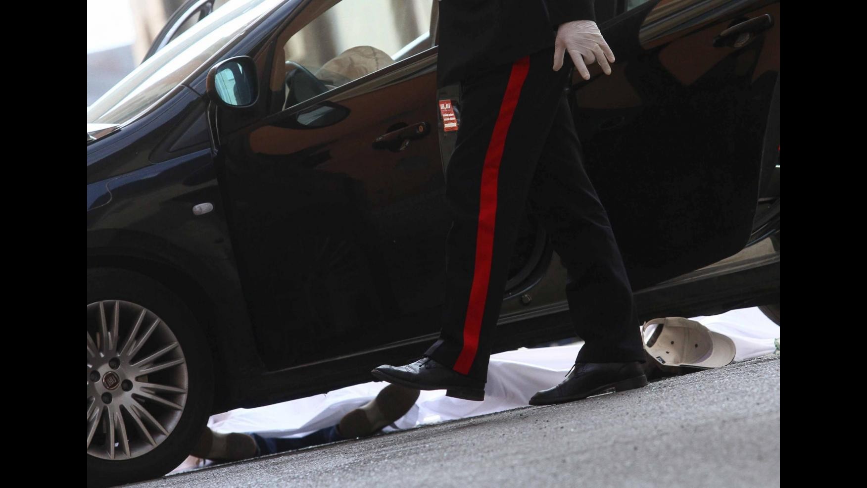 Reggio Emilia, tentano rapina in banca: messi in fuga dai carabinieri