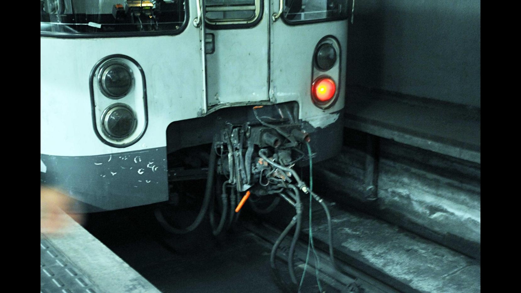 Milano, traffico fermo su linea M1 per interventi tecnici urgenti