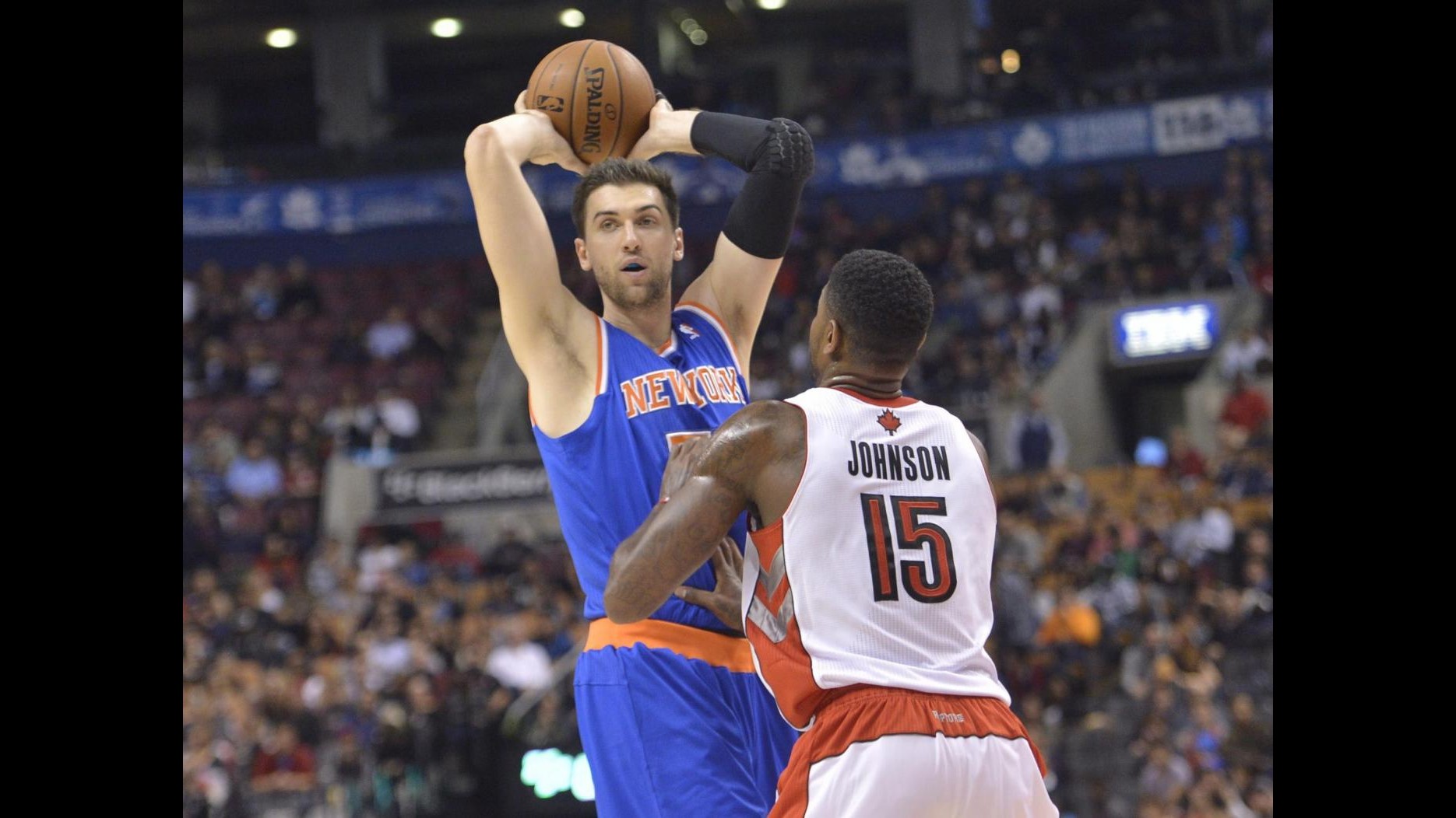 Nba, Bargnani e Belinelli trascinano Knicks e Spurs a vittoria