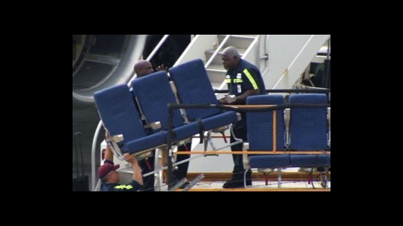American Airlines, sedili si staccano in volo: problemi su 6 aerei
