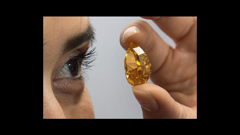Svizzera, diamante arancione venduto a 35,5 mln dollari: è record