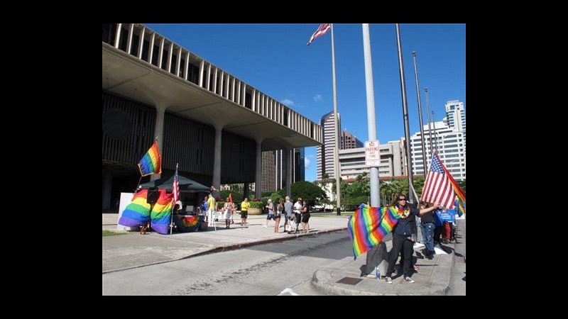 Nozze gay, da Hawaii ok a legalizzazione. Obama: Orgoglioso essere nato lì