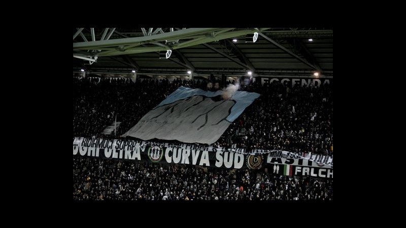 Serie A, Giudice Sportivo: chiuse 2 turni curve stadio Juve per cori contro napoletani