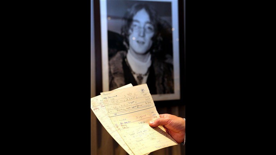 John Lennon punito alle scuole superiori per cattiva condotta