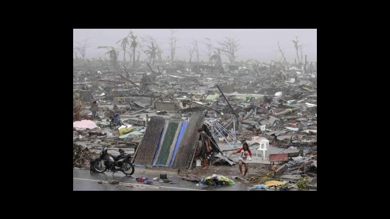 IL CASO Filippine, bimba nasce a Tacloban tra sfollati per tifone Haiyan