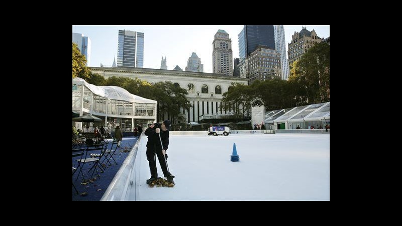 Usa, sparatoria a pista pattinaggio a Manhattan: 2 feriti, sedicenne in custodia