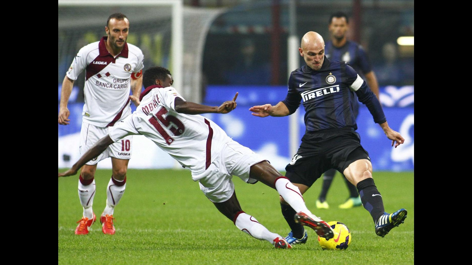 Inter fatica ma piega Livorno: vince 2-0 e ritrova Zanetti