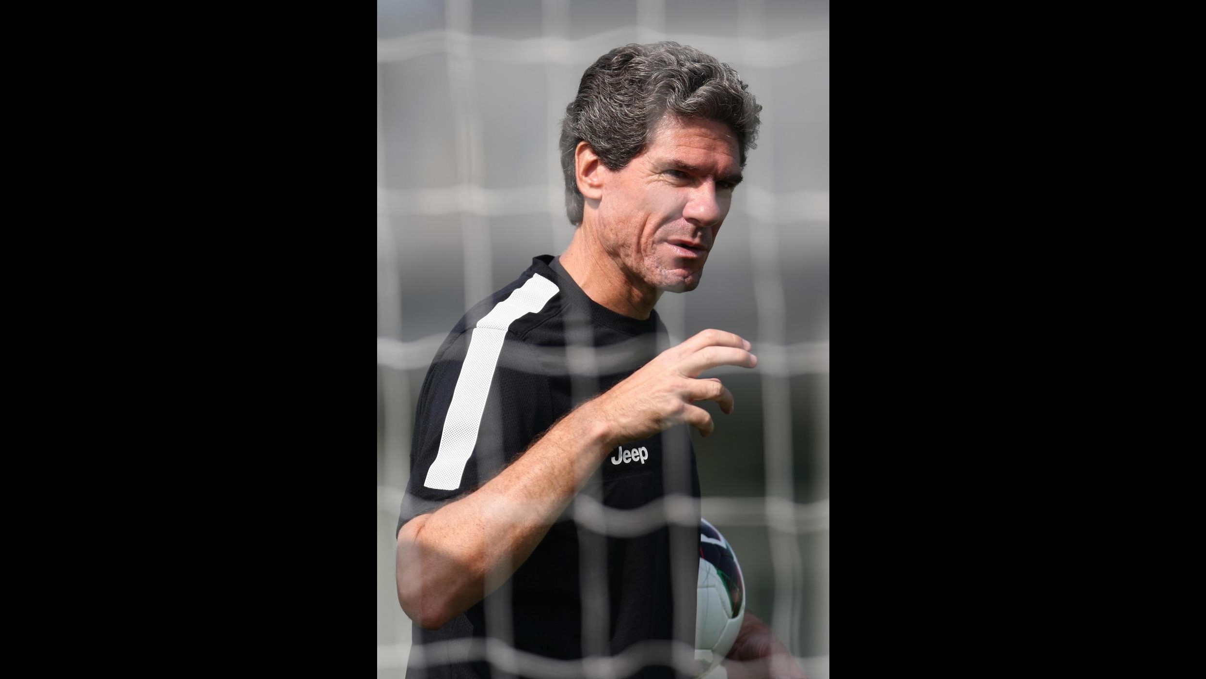 Juventus, Filippi: Stringeremo la mano a Zeman, Roma da scudetto