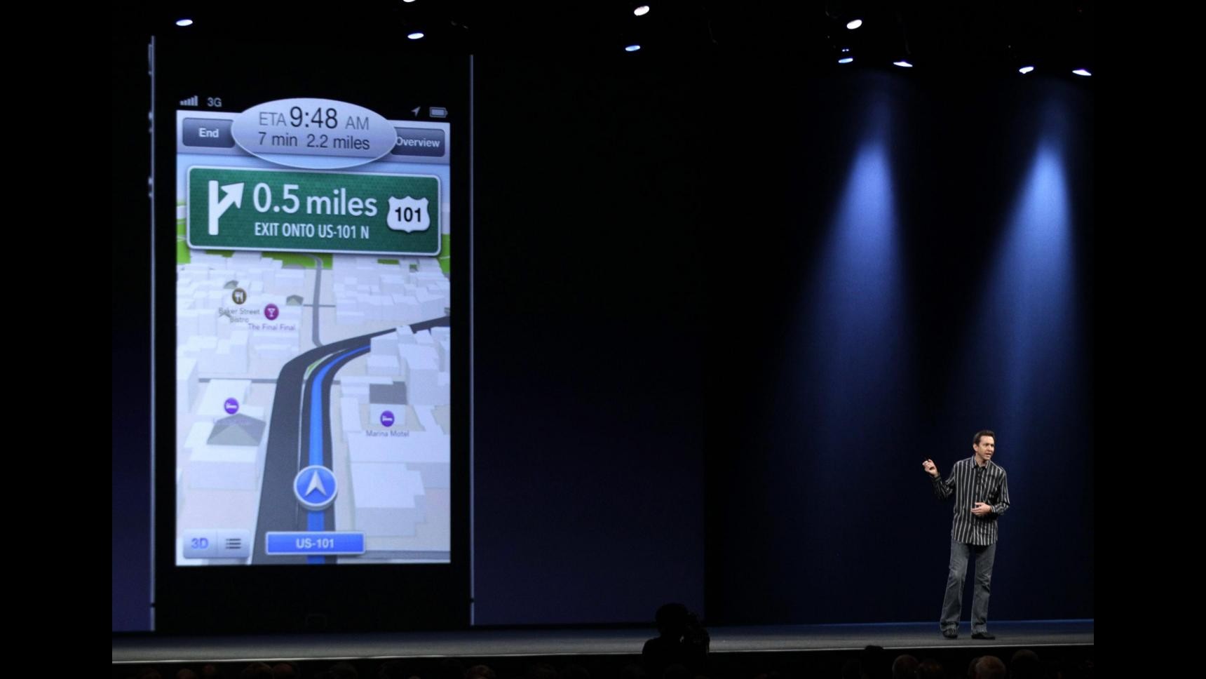 Apple, Tim Cook si scusa per inaccuratezza nuova app mappe su iOS