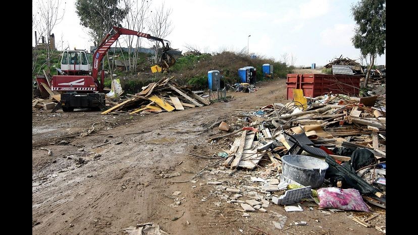 Roma, iniziato sgombero campo Tor De Cenci: spostate 400 persone