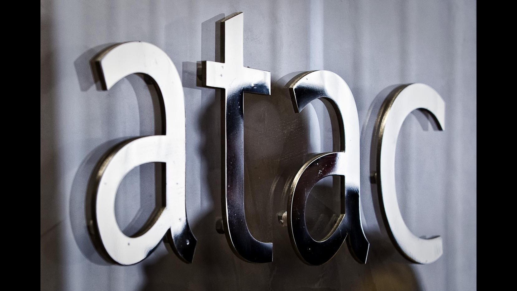 Atac, perquisizioni finanza in sede Roma Metropolitane