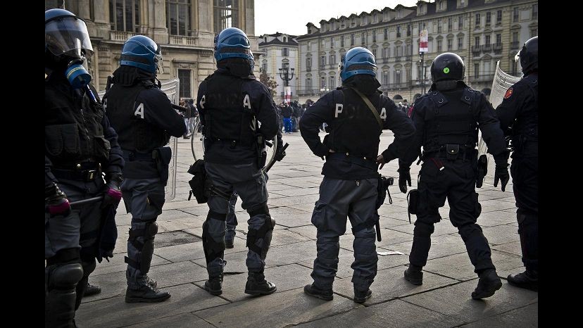 Forconi, ancora caos a Torino: negozianti minacciati con spranghe