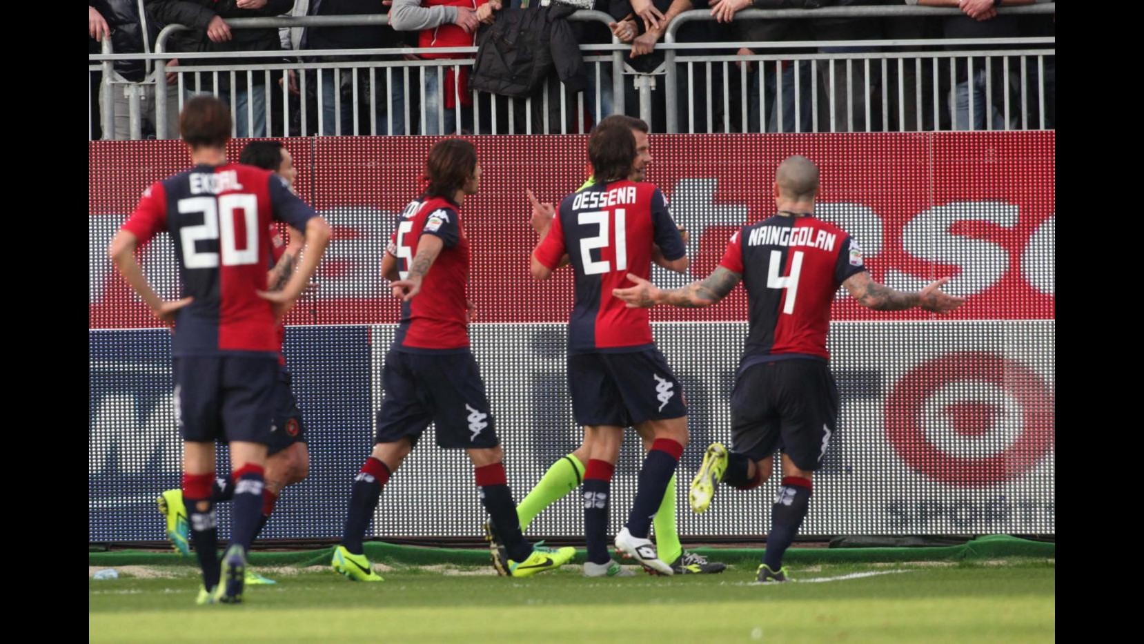 Sau ferma il Genoa: Cagliari vince 2-1 nel recupero