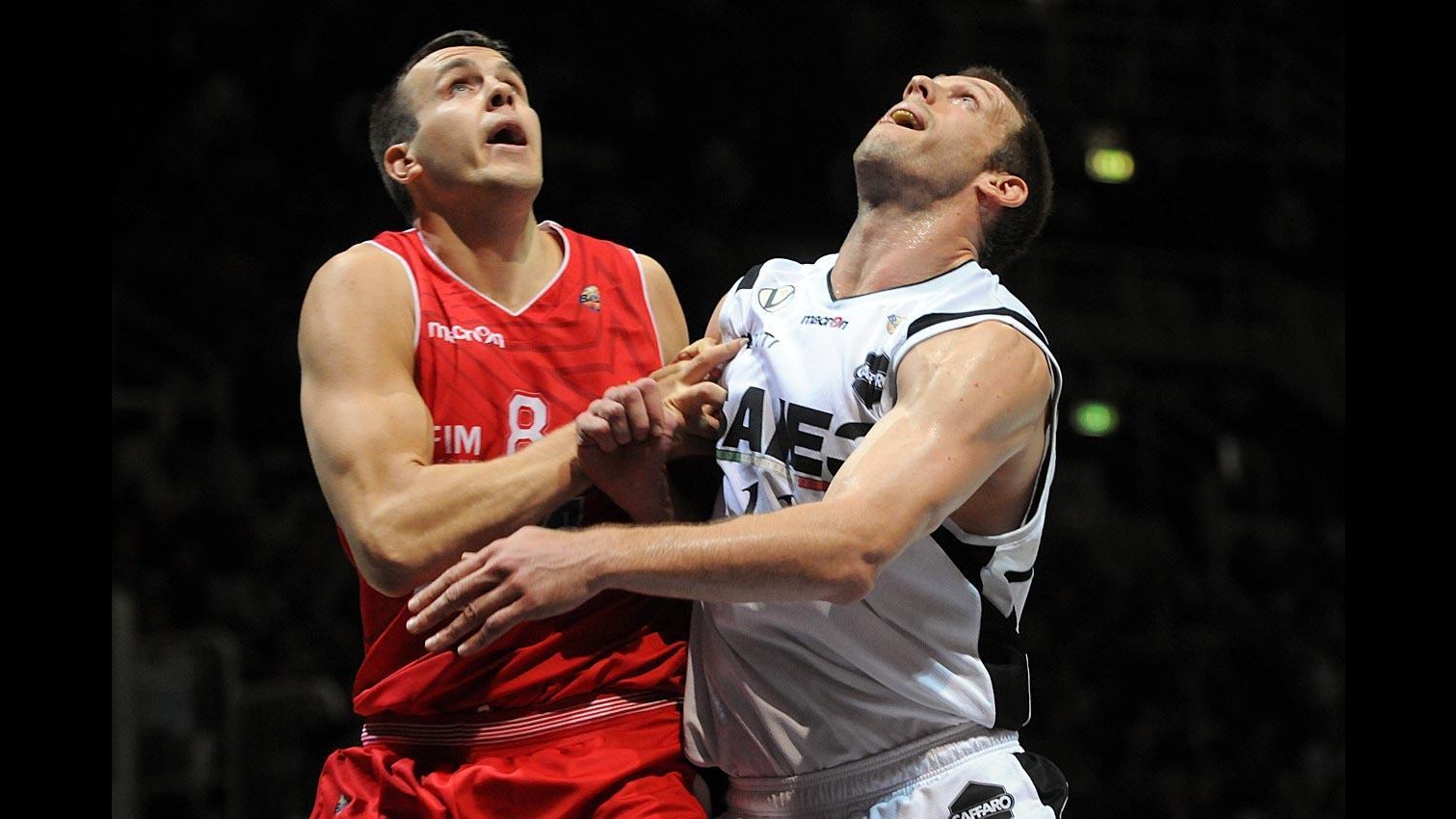 Basket, Serie A: Sassari e Varese in testa, Siena e Cantù ok in rimonta