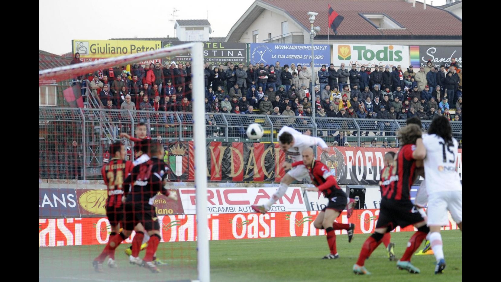 Serie B: Lanciano ferma il Palermo al 93′, 2-2 tra Crotone ed Empoli