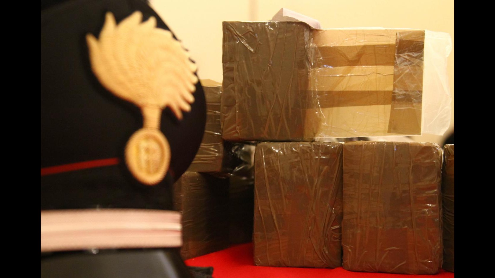 Arrestato un giovane di Matera per spaccio, aveva 36 chili di hashish