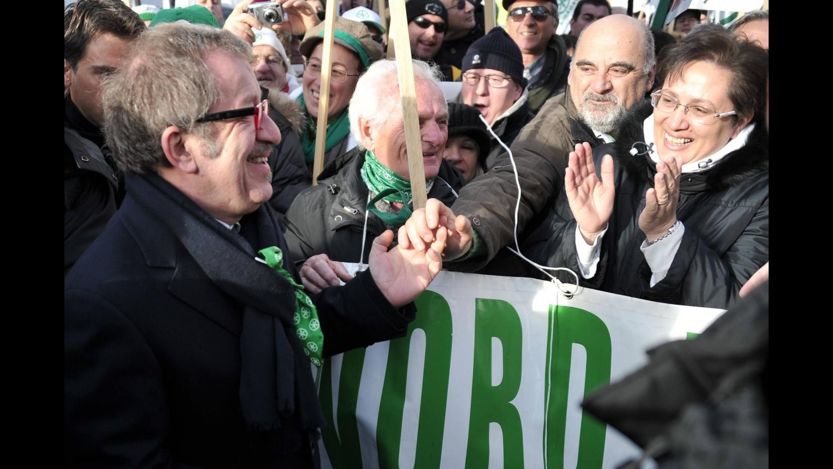Lombardia, Salvini: In un giorno ai gazebo 200mila firme per la Lega