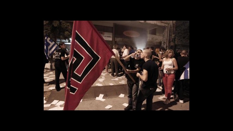 Grecia, perquisite case deputati Alba dorata. Oggi proteste ad Atene