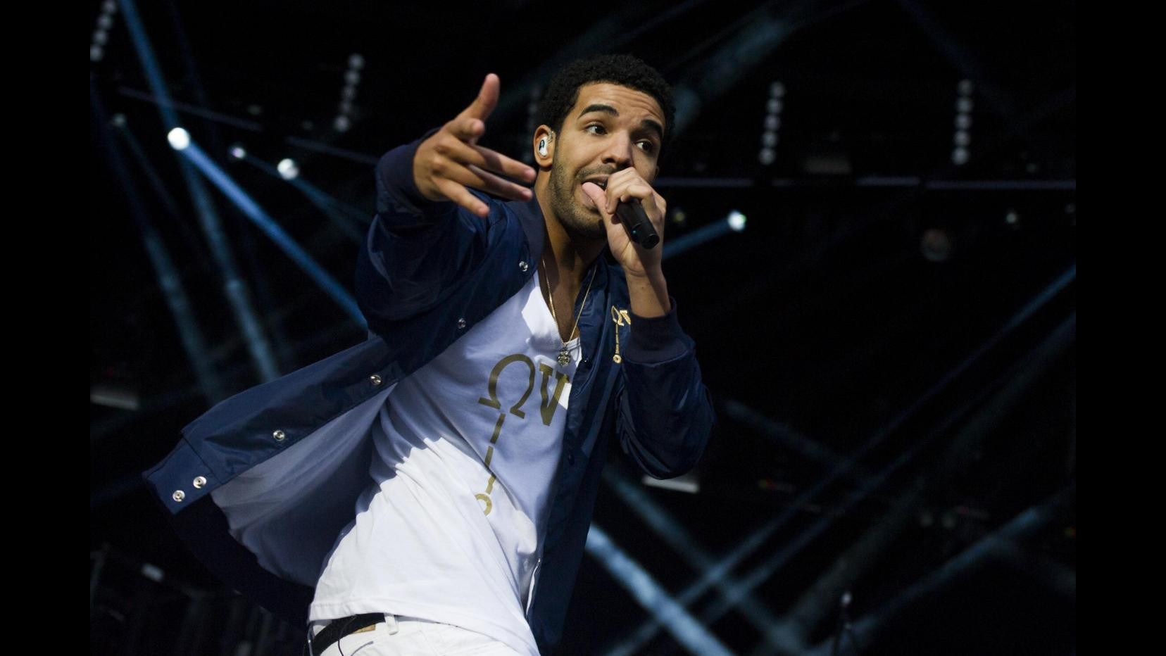 Drake si è diplomato: Mi sono allontanato dalla musica per studiare