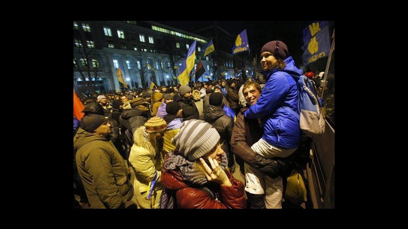 Ucraina, 10mila a protesta pro Ue a Kiev: chiedono dimissioni governo