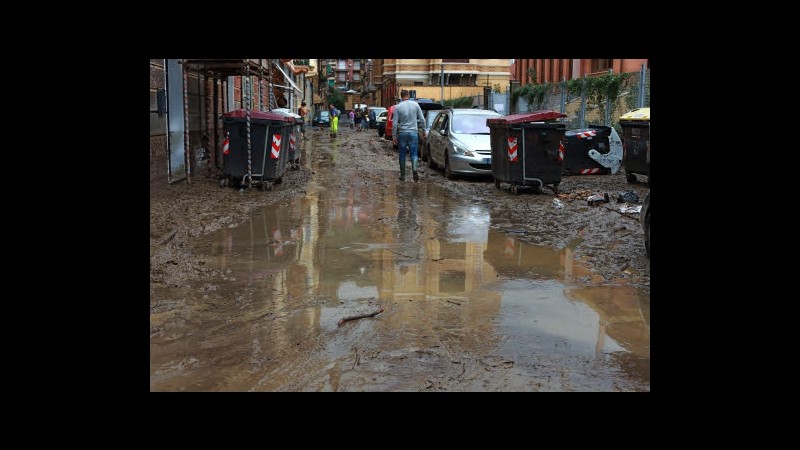 Maltempo, interventi pompieri a Roma e Palermo, 4 feriti a Latina