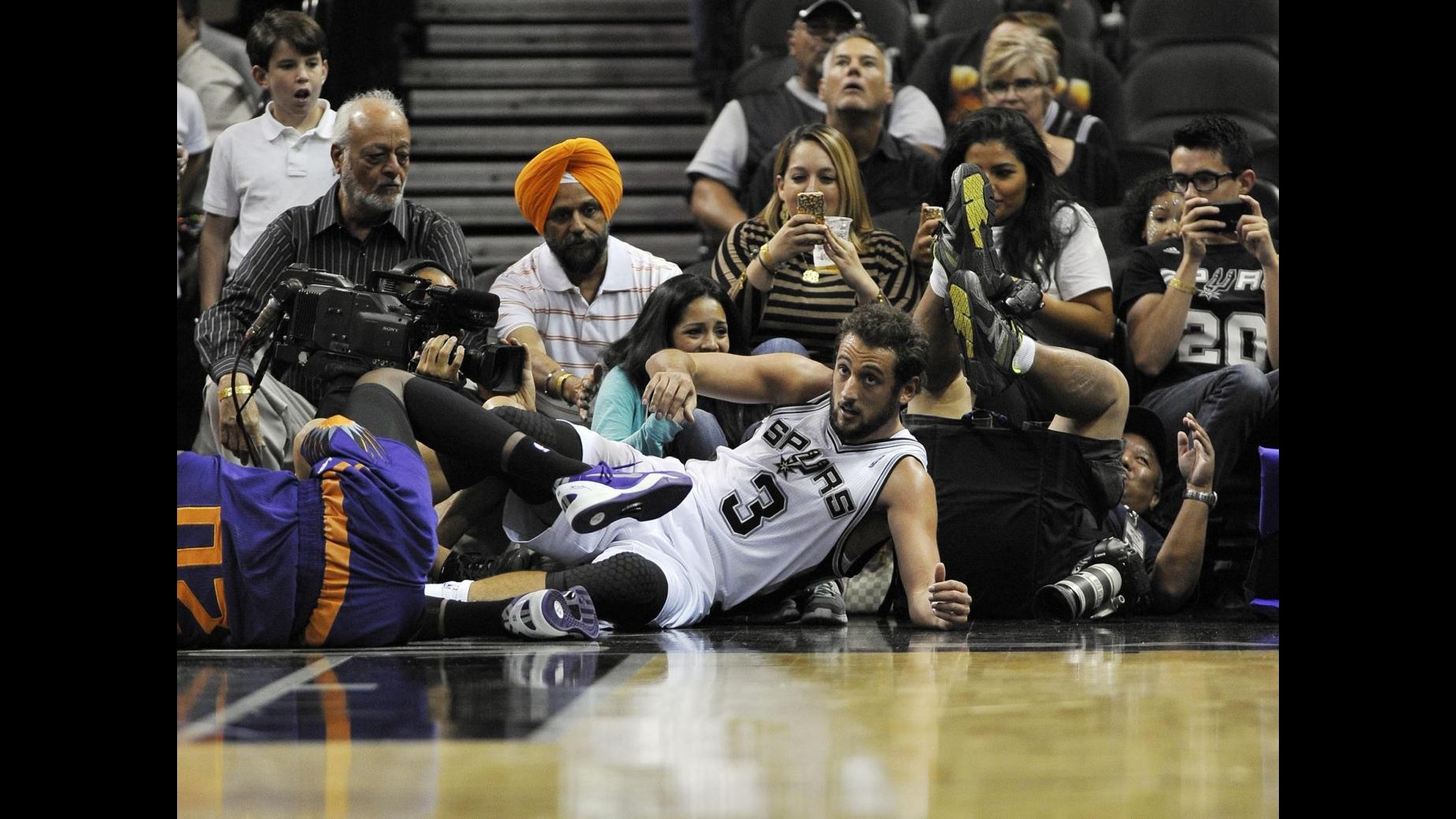 Nba: Belinelli ok ma San Antonio cade contro Houston