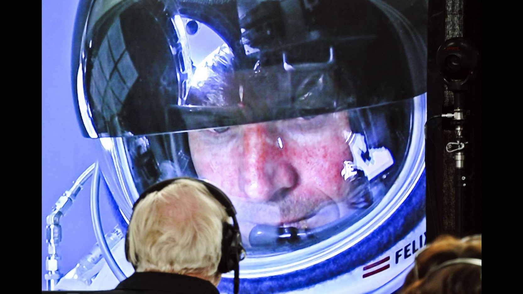 Impresa Baumgartner, in volo da 39mila metri oltre muro del suono