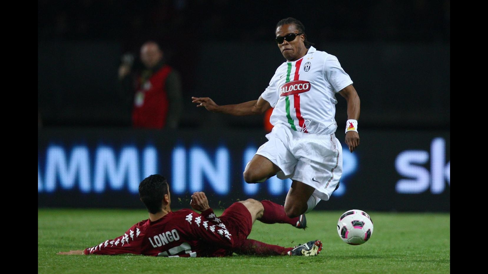 Calcio, Inghilterra: Davids guiderà assieme a Robson il Barnet Fc
