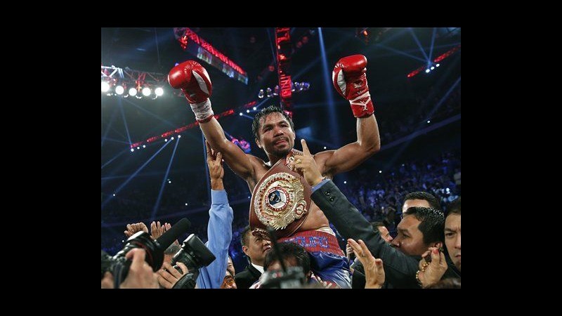 Boxe, Pacquiao campione Mondo dedica vittoria a vittime tifone Haiyan