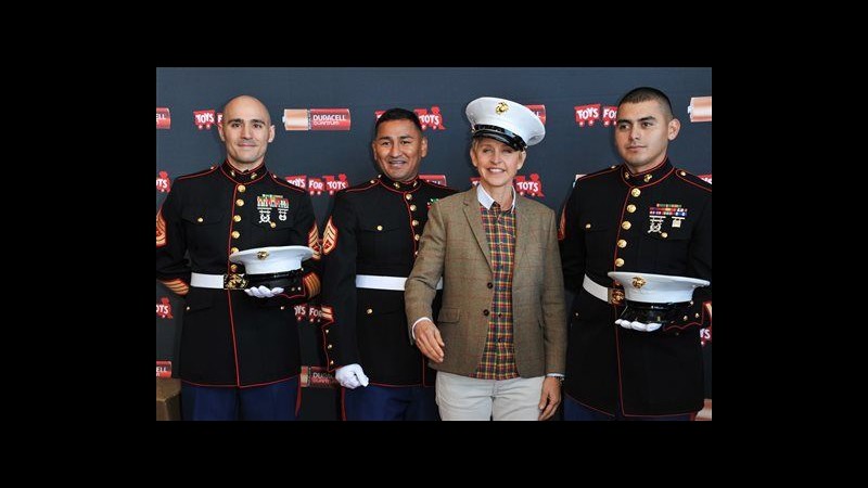 Usa, Ellen DeGeneres testimonial iniziativa benefica ‘Toys for Tots’