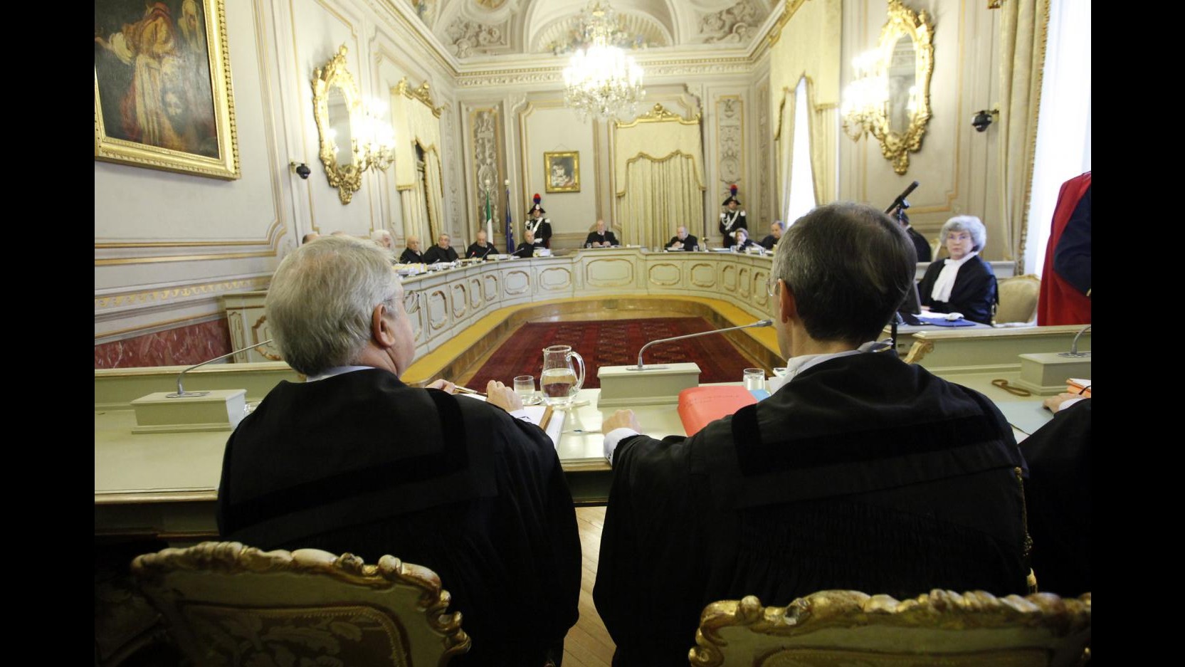 Corte costituzionale boccia tagli a stipendi manager pubblici del 2010