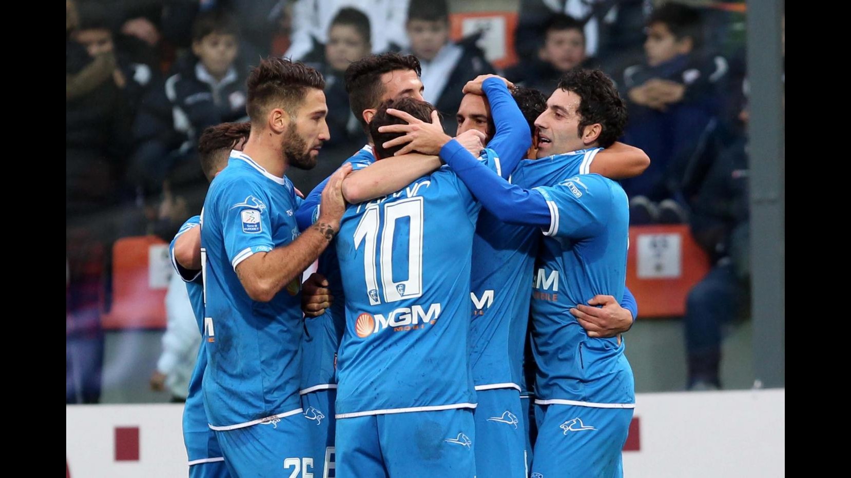 Serie B: Empoli vince e sale in vetta. Avellino cade a Crotone. Lanciano risorge con Varese