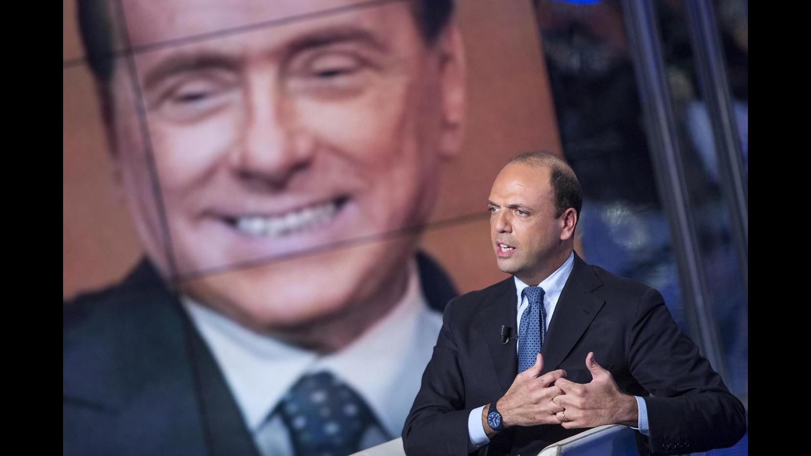 Berlusconi, Alfano: Su decadenza non ci muoviamo di un millimetro