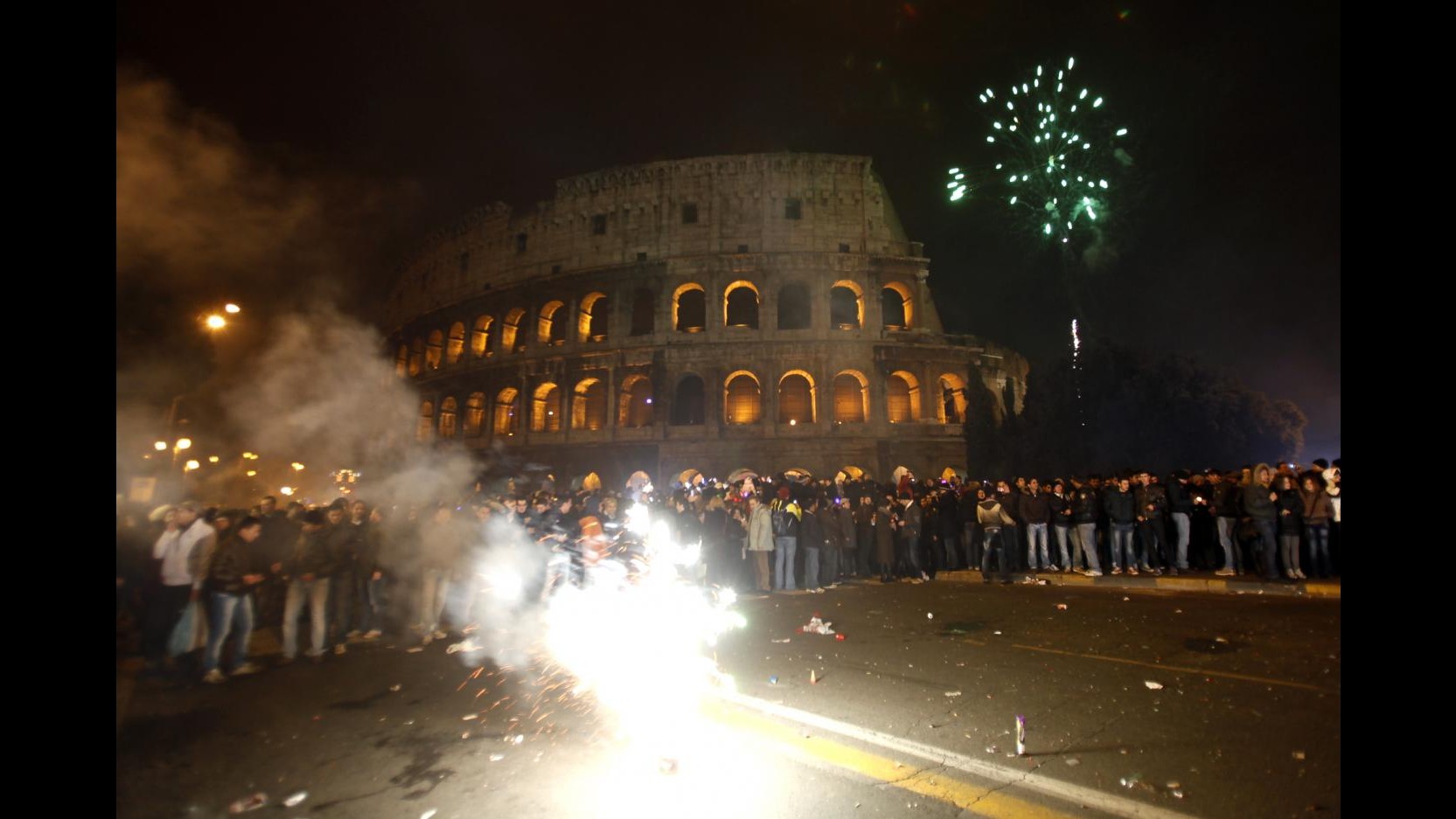 Capodanno, polizia: nessuna vittima per i botti, 350 i feriti