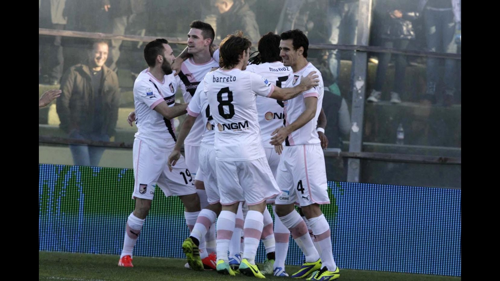 Serie B, Palermo espugna Crotone e resta primo. Riscatto Empoli, crolla lo Spezia di Mangia
